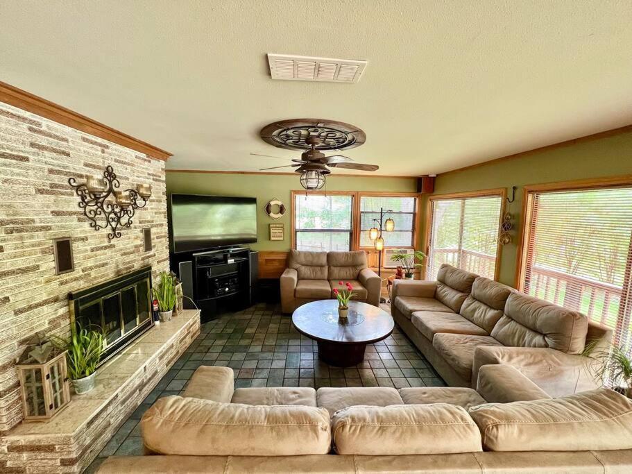 The River Haven - Sleeps 32 - On Guadalupe River 塞金 外观 照片